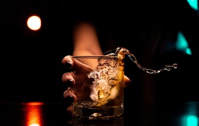 Whisky: Het Perfecte Cadeau voor Elke Gelegenheid (en vergeet de glazen niet)